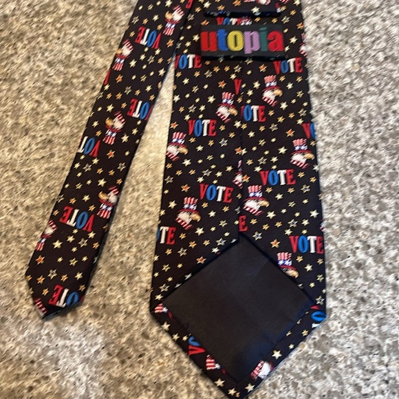 Utopia Mens Patriotic Black Tie with Vote Design - Picture 3 of 4